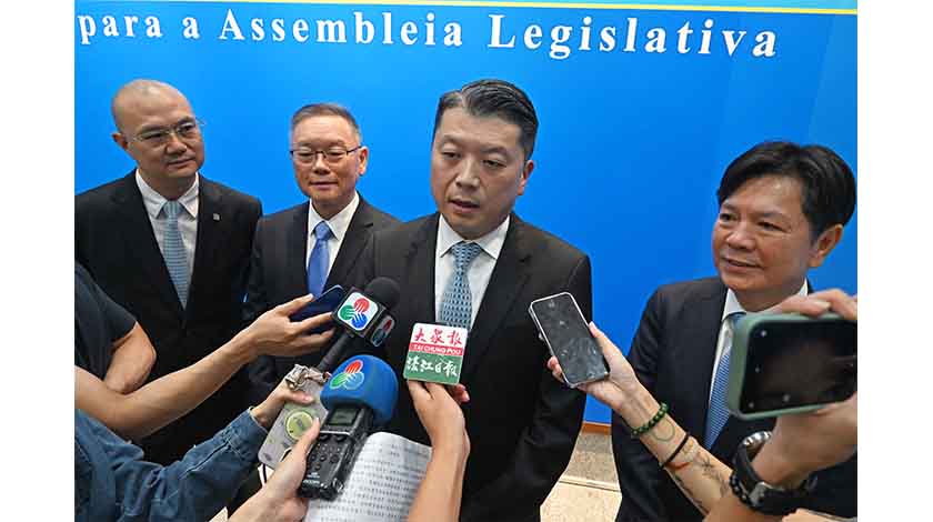 高開賢崔世昌不在候選名單  新屆立會勢誕新主席    