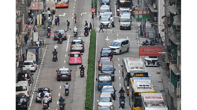 道路交通法修法案勢變廢案    