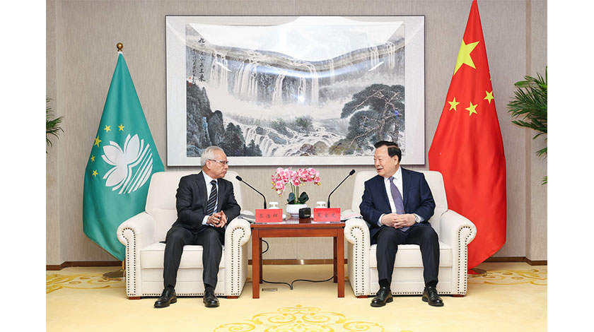 岑浩輝感謝夏寶龍對特區關懷指導  決不辜負習主席及中央期望    