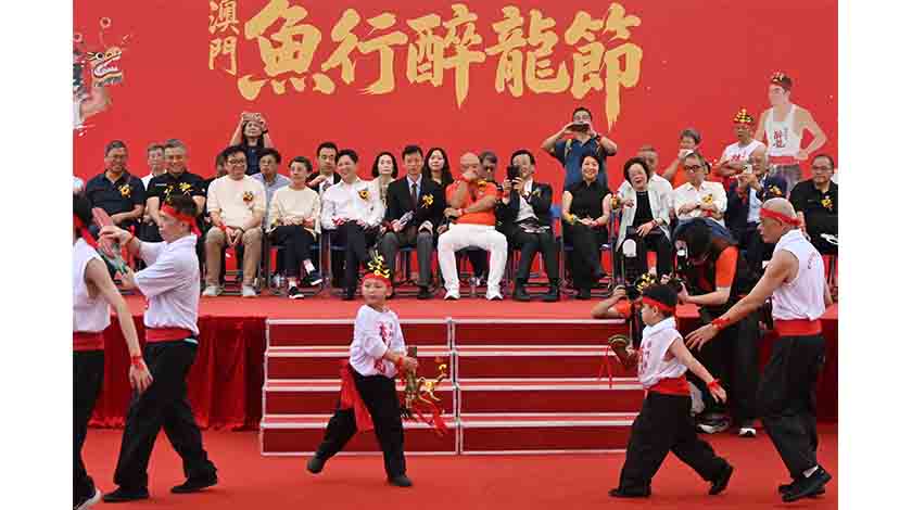 四月八 舞醉龍    